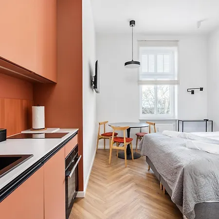 Nowoczesne I Stylowe Studia Very Berry W Poznaniu By Renters * Познань