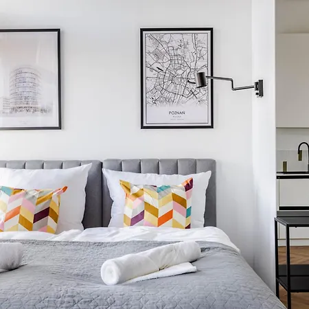 Nowoczesne I Stylowe Studia Very Berry W Poznaniu By Renters