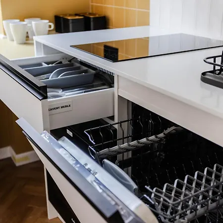 Nowoczesne I Stylowe Studia Very Berry W Poznaniu By Renters Апартаменты Познань