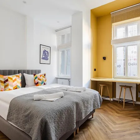 Nowoczesne I Stylowe Studia Very Berry W Poznaniu By Renters Апартаменты *