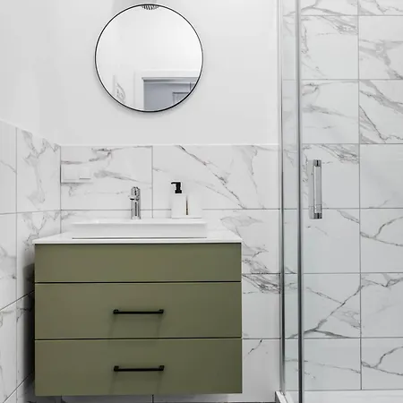 Nowoczesne I Stylowe Studia Very Berry W Poznaniu By Renters Апартаменты Познань