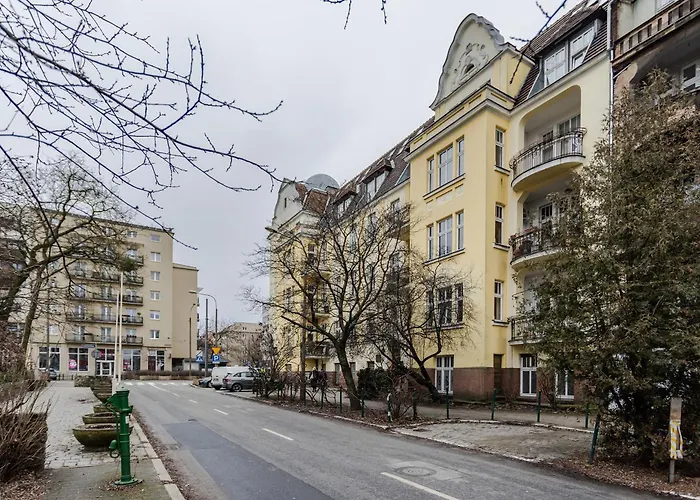 Appartement Nowoczesne I Stylowe Studia Very Berry W Poznaniu By Renters