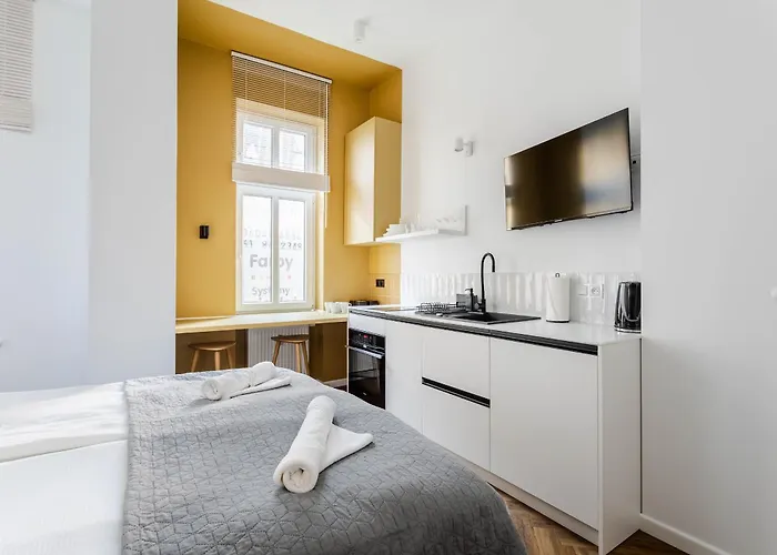 Nowoczesne I Stylowe Studia Very Berry W Poznaniu By Renters Appartement Poznań
