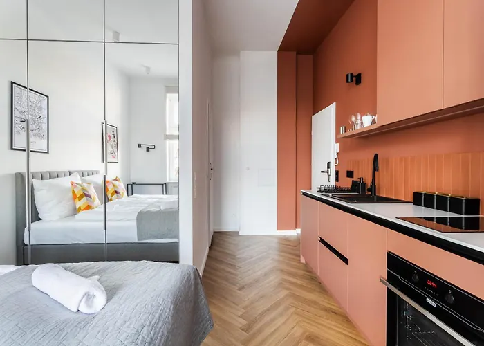 Nowoczesne I Stylowe Studia Very Berry W Poznaniu By Renters * Poznań