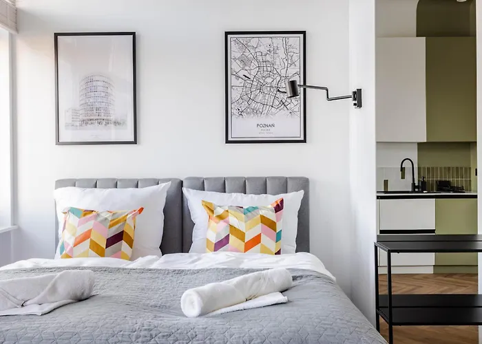 Nowoczesne I Stylowe Studia Very Berry W Poznaniu By Renters