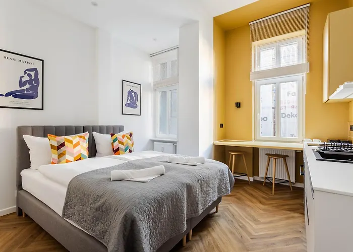 Nowoczesne I Stylowe Studia Very Berry W Poznaniu By Renters Appartement *