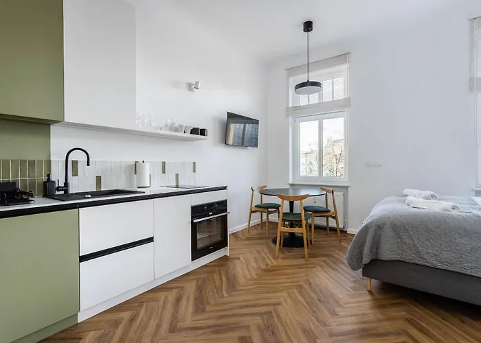 Nowoczesne I Stylowe Studia Very Berry W Poznaniu By Renters * Poznań