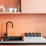 Nowoczesne I Stylowe Studia Very Berry W Poznaniu By Renters Apartment *