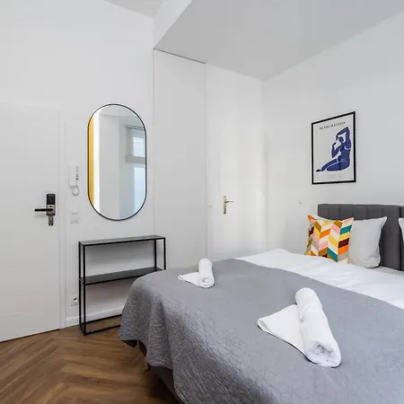 Apartmán Nowoczesne I Stylowe Studia Very Berry W Poznaniu By Renters