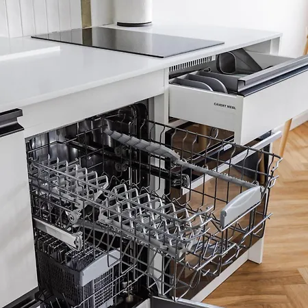 Nowoczesne I Stylowe Studia Very Berry W Poznaniu By Renters Apartament