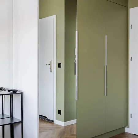 Apartmán Nowoczesne I Stylowe Studia Very Berry W Poznaniu By Renters Poznaň