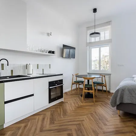 Nowoczesne I Stylowe Studia Very Berry W Poznaniu By Renters * Poznań